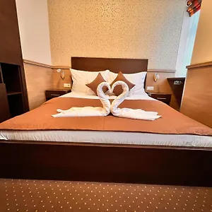 Hotel 21 And Boedapest